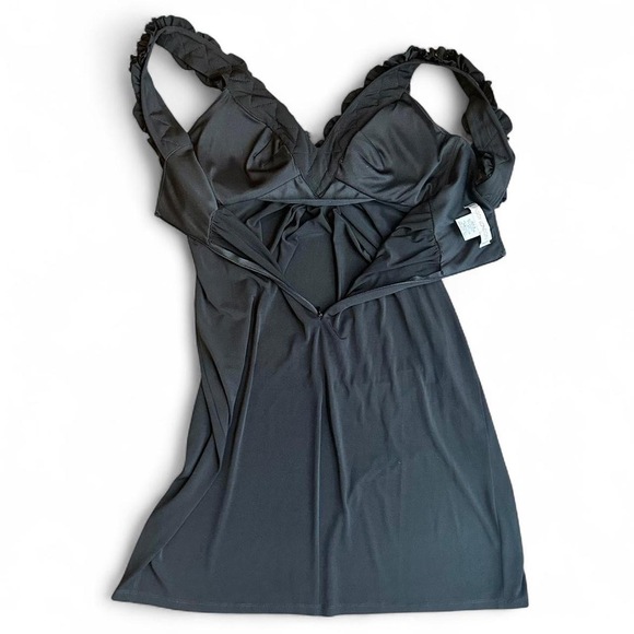 Little black dress - Picture 7 of 8